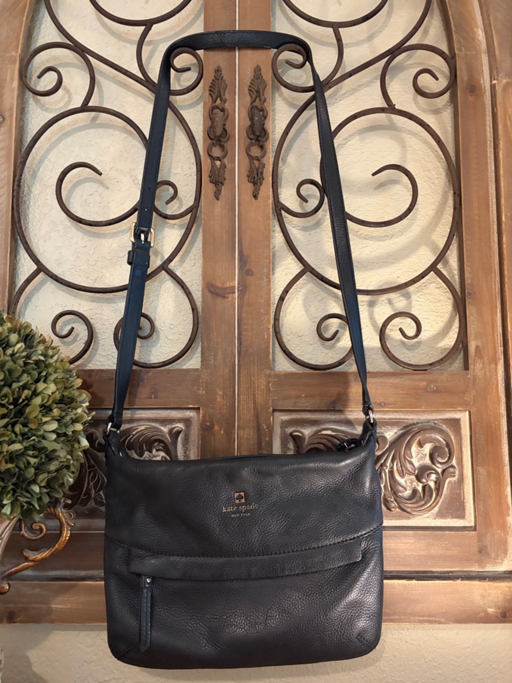 Kate Spade New York Grant Park Starla Black Pebbled Leather Crossbody
